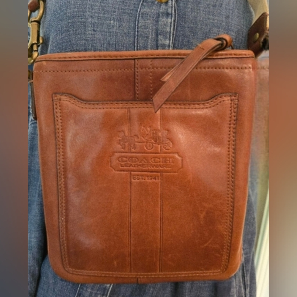 Vintage Coach Women's Brown Leather Zip Close Crossbody Purse - Style 41004